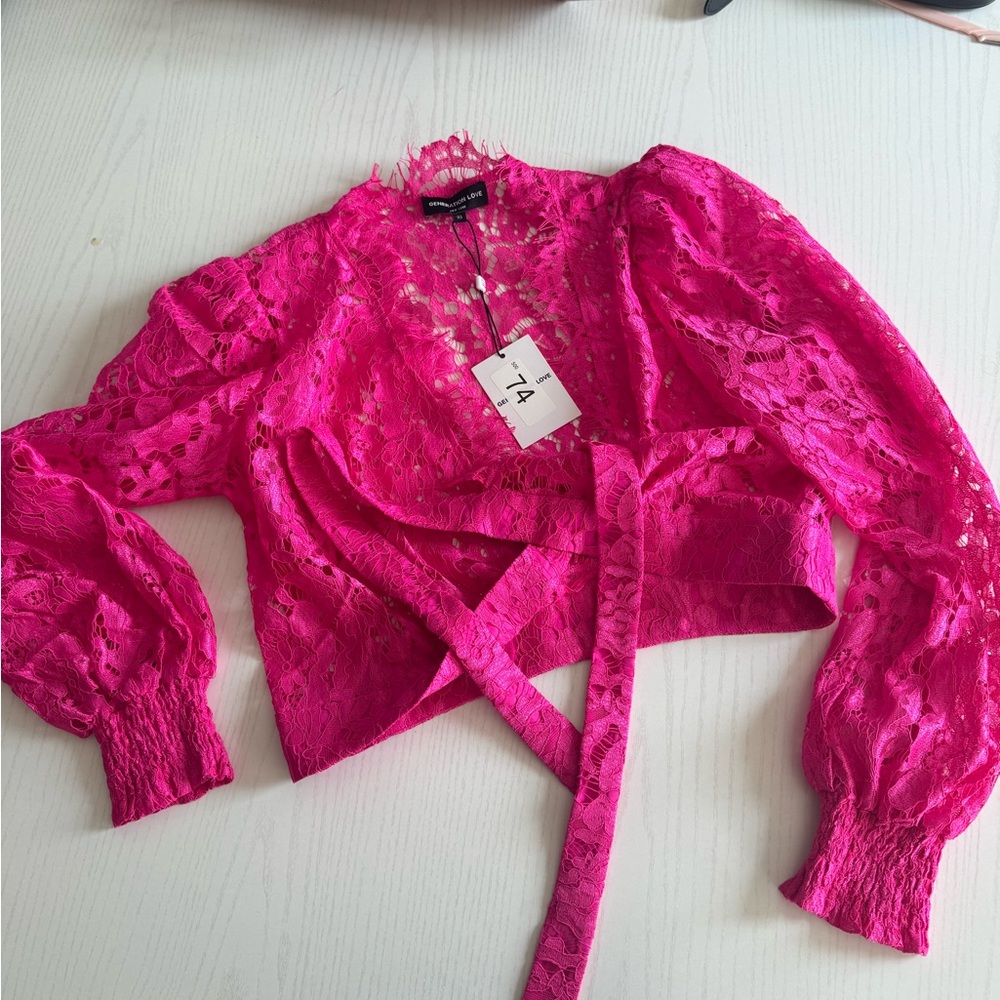 V-neck shirt - GENERATION LOVE - 

MAKE AN OFFER